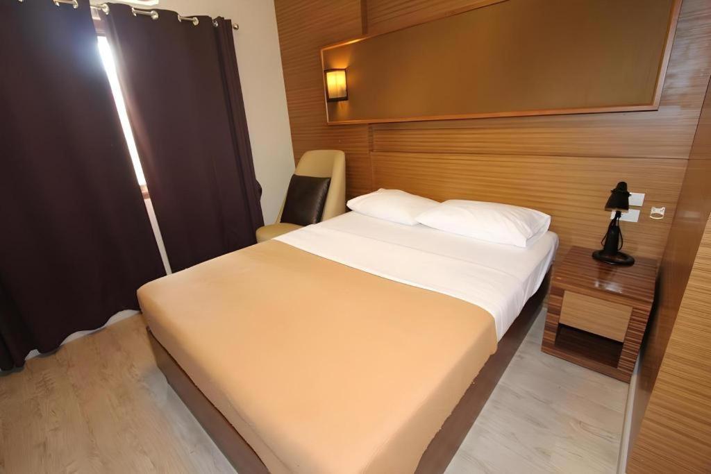 Honey Lodge Pattaya Exterior photo
