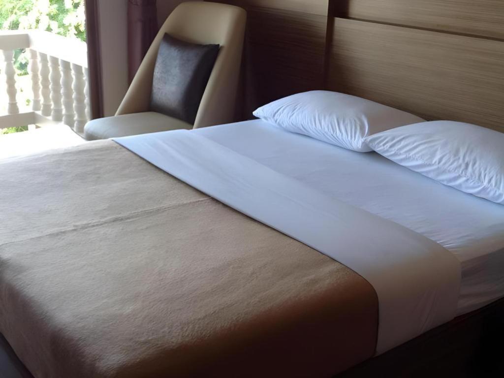 Honey Lodge Pattaya Exterior photo
