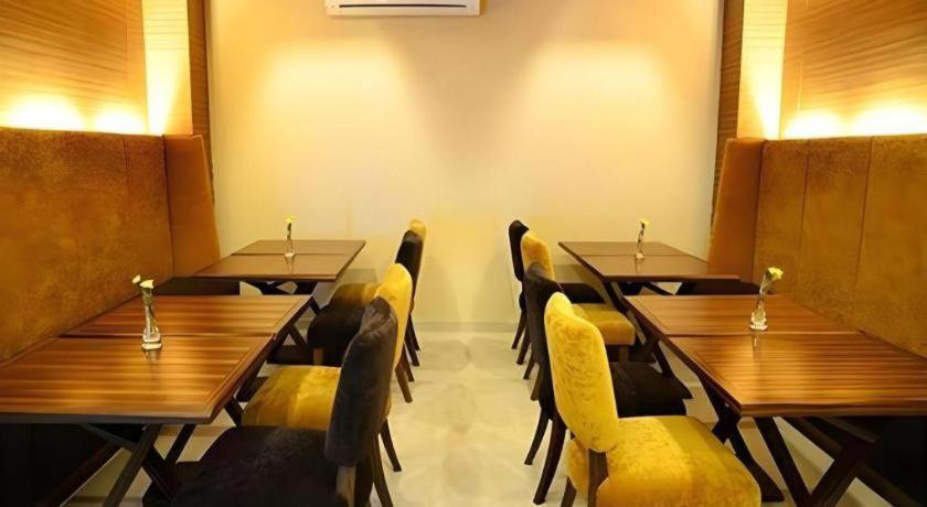 Honey Lodge Pattaya Exterior photo