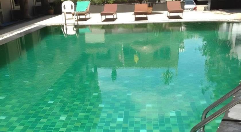 Honey Lodge Pattaya Exterior photo