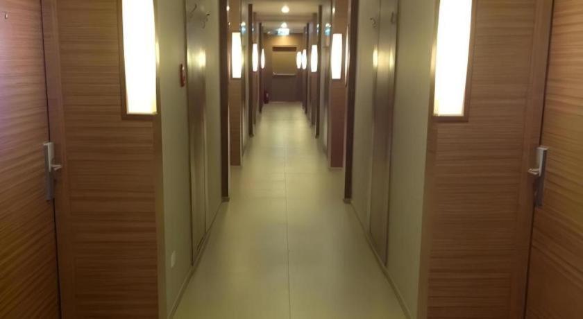 Honey Lodge Pattaya Exterior photo