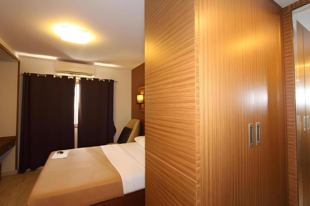 Honey Lodge Pattaya Exterior photo